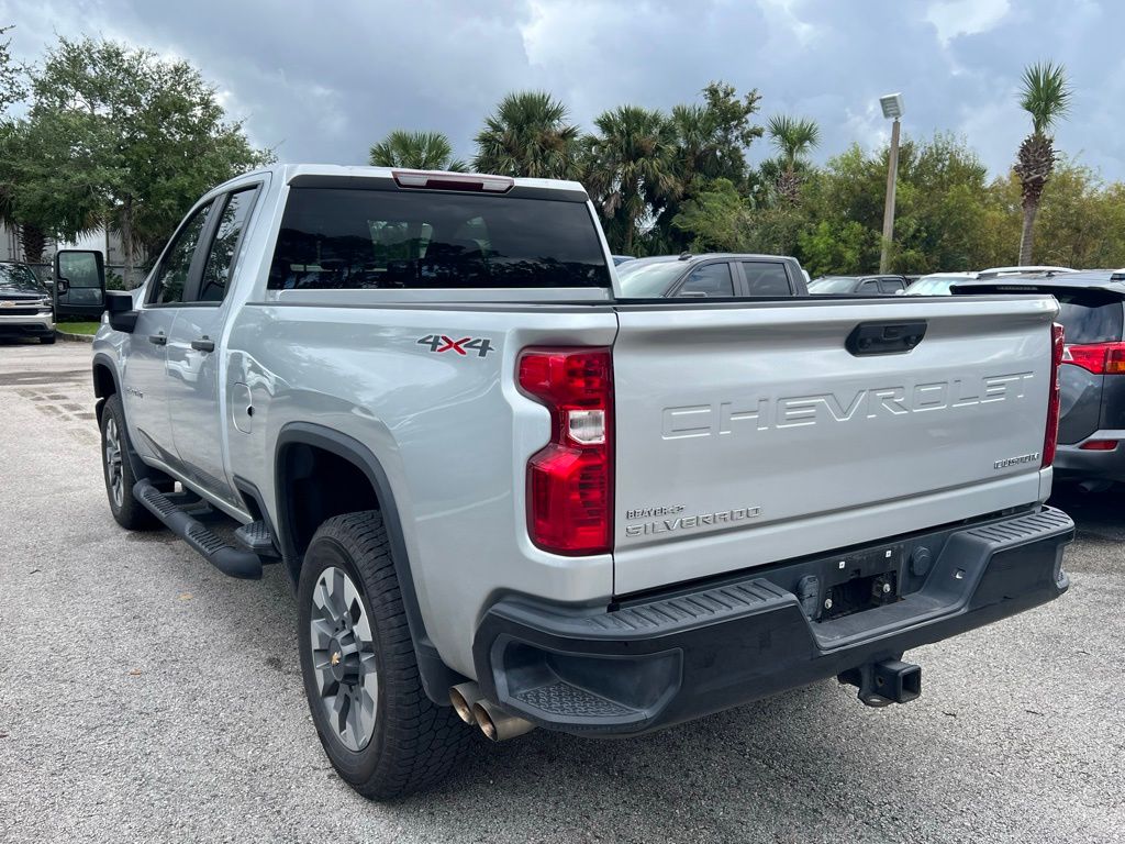 2022 Chevrolet Silverado 2500HD Custom 3