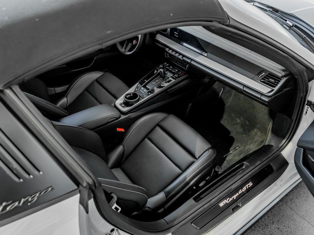 Certified Used 2025  Porsche Targa 4 GTS image 24