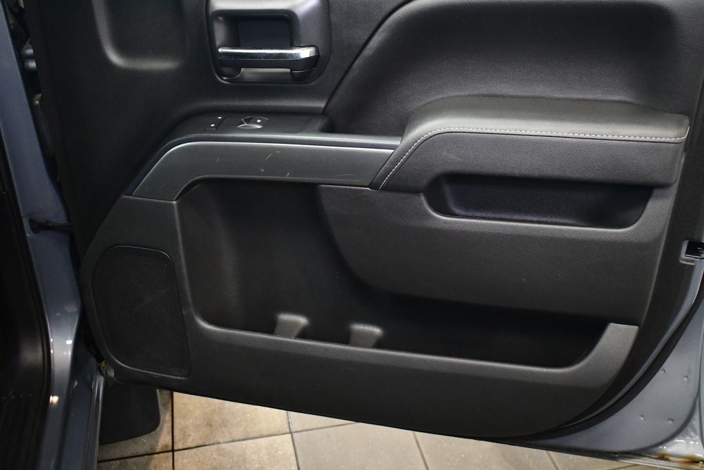 Thumbnail: 2015 Chevrolet Silverado 1500 - 27