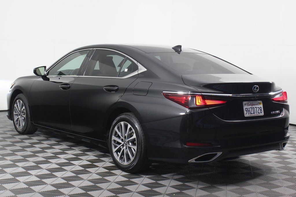 Thumbnail: 2024 Lexus ES - 6