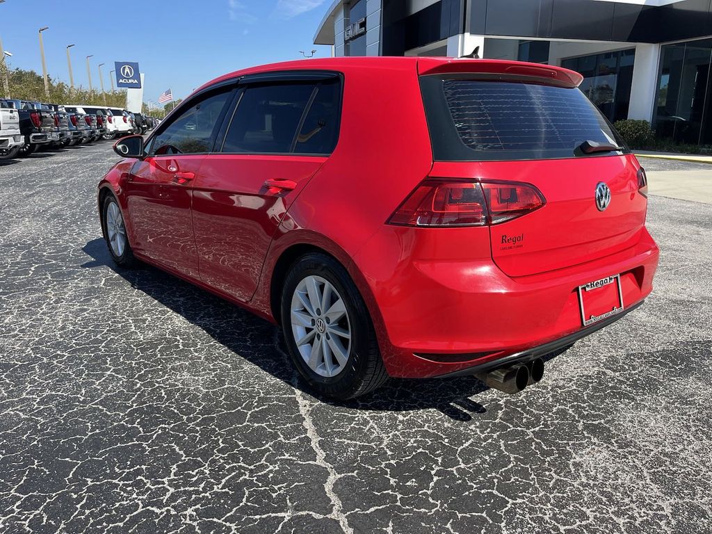 2015 Volkswagen Golf TSI S 4-Door 6