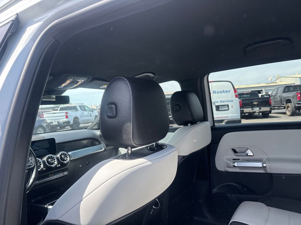 Used Car 2021 Mercedes-benz Glb  Glb 250 For Sale Under $25,000 In Austin, Texas