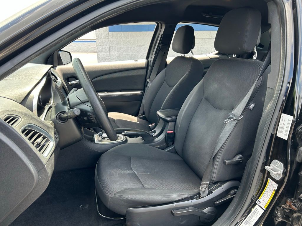 Thumbnail: 2013 Dodge Avenger - 16
