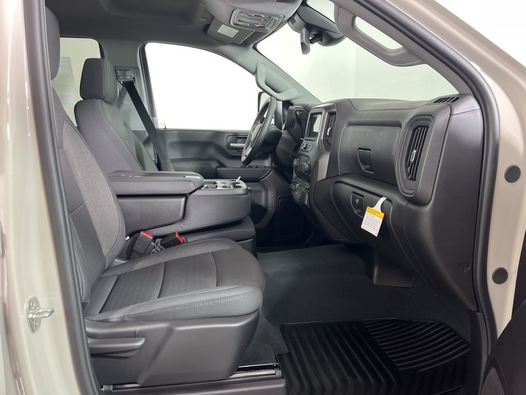 Thumbnail: 2026 Chevrolet Silverado 2500 - 11