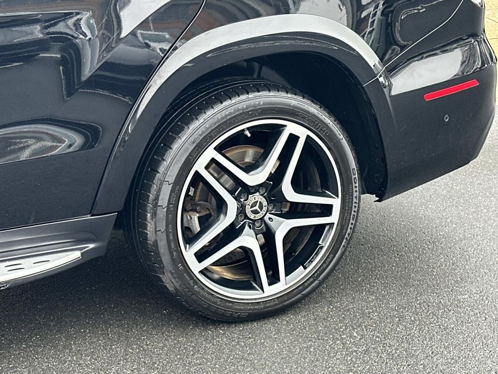 Thumbnail: 2018 Mercedes-Benz GLS - 16