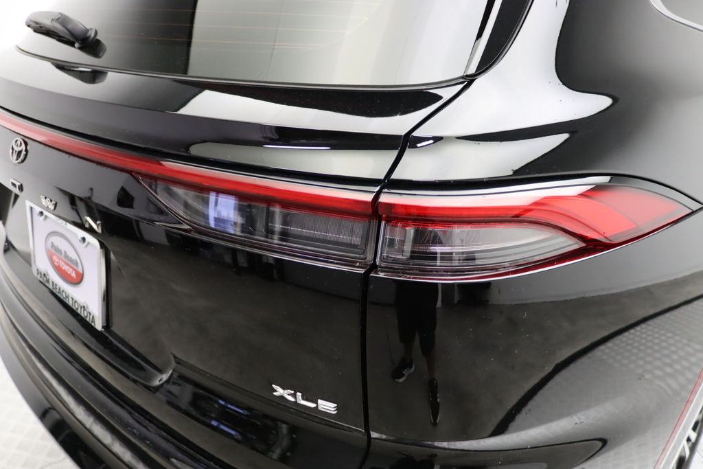 Thumbnail: 2025 Toyota Crown Signia - 9