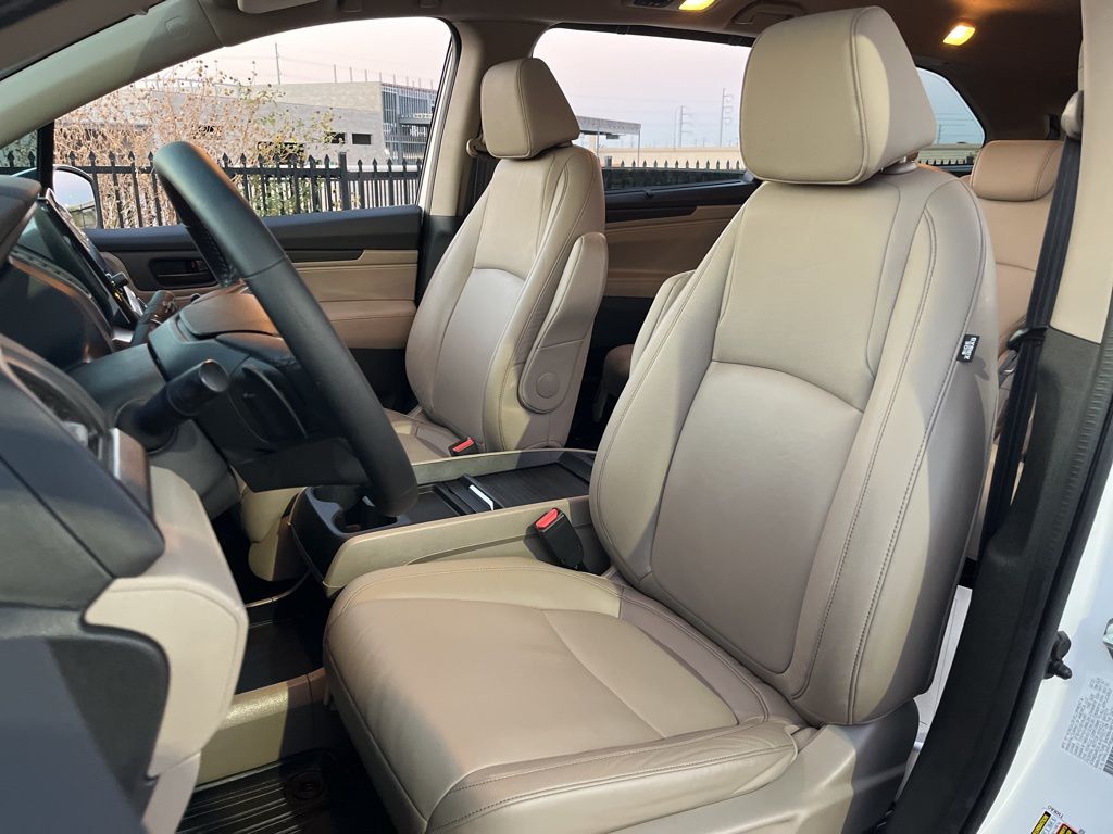 Thumbnail: 2023 Honda Odyssey - 25