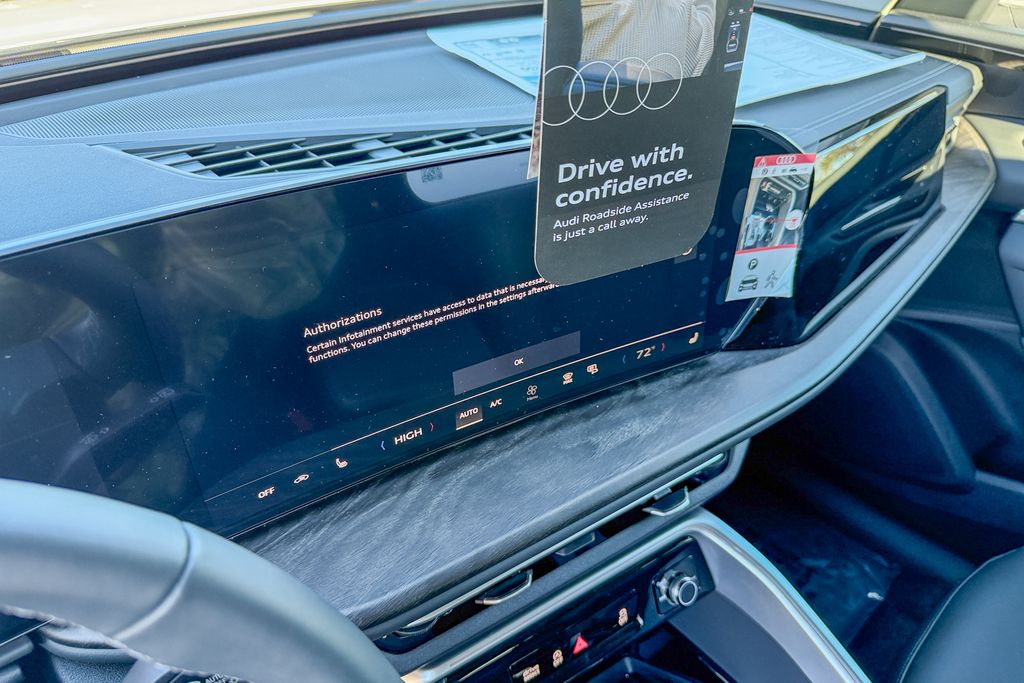 New 2025 White Audi 2.0T Premium image 19