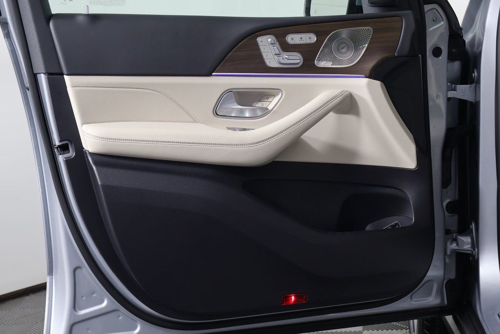 Thumbnail: 2026 Mercedes-Benz GLE - 7