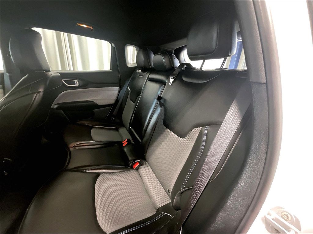 2023 Jeep Compass — photo 15