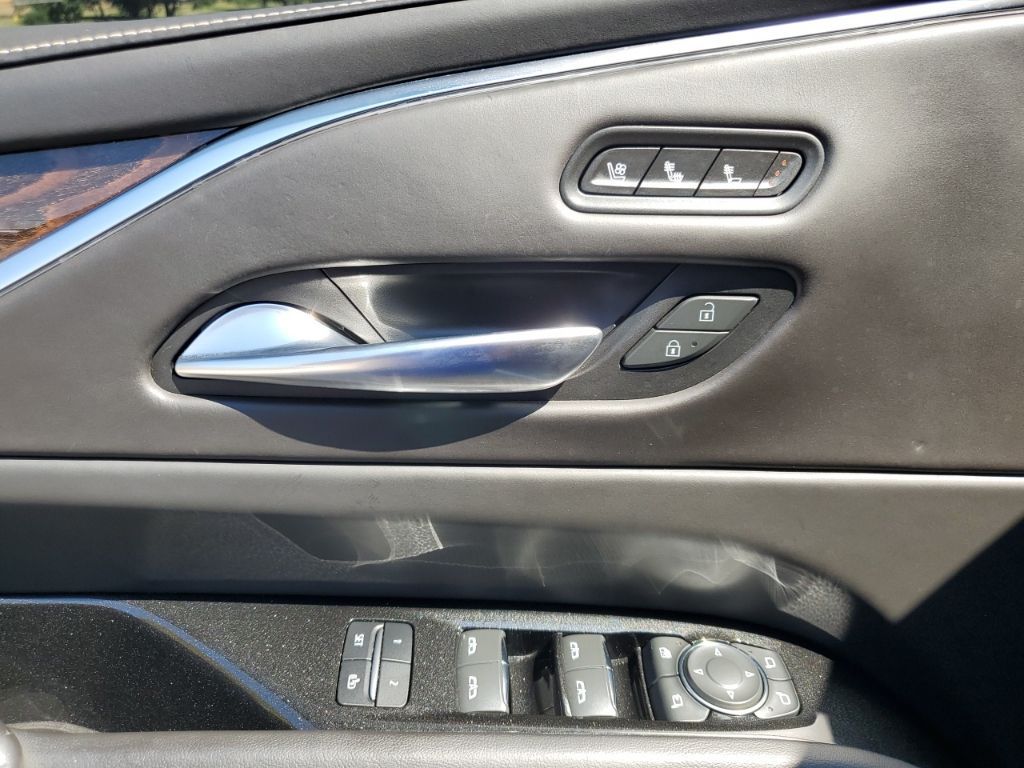 Used Car 2022 Cadillac Escalade  Sport Platinum For Sale Under $80,000 In Austin, Texas