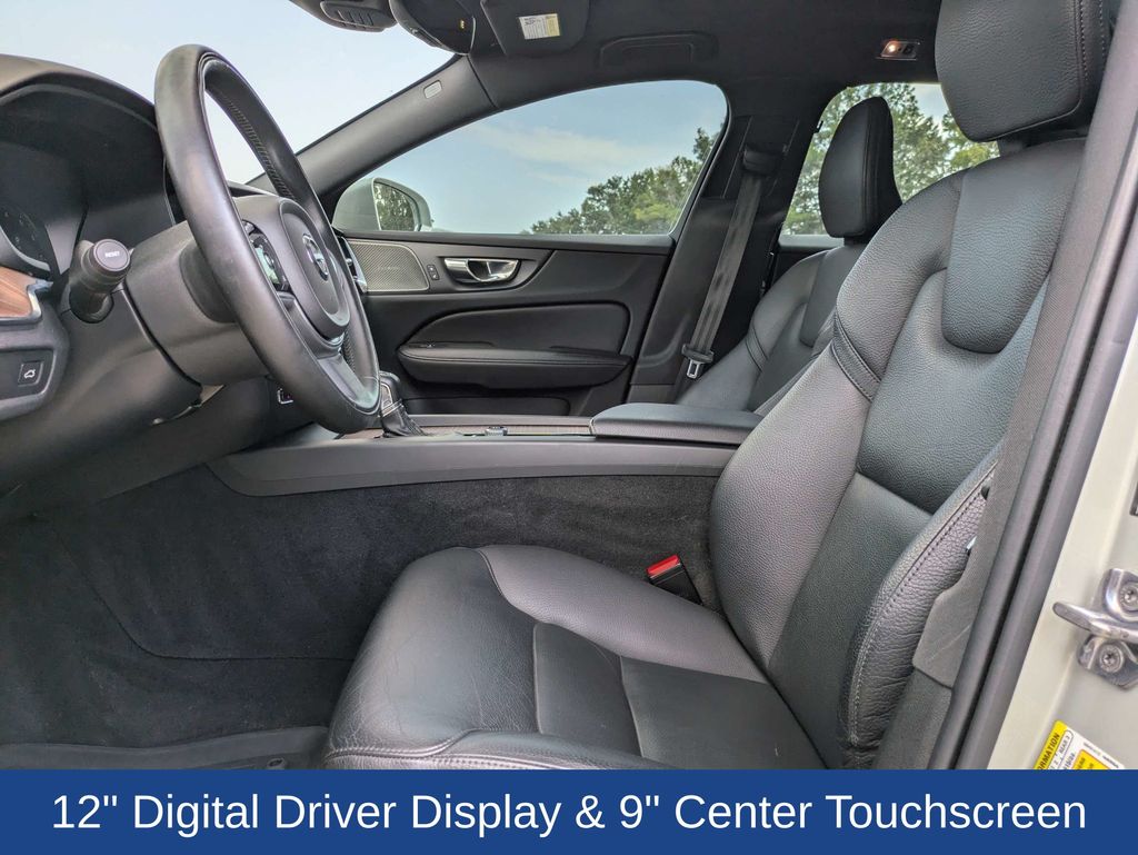 2020 Volvo V60 T5 Momentum
