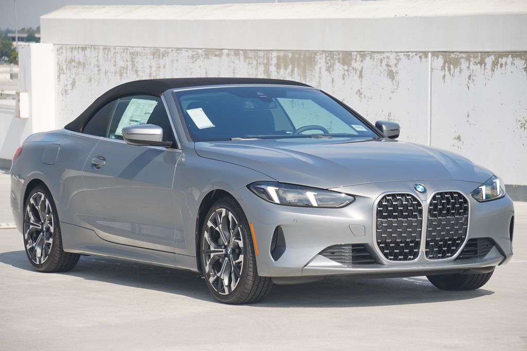 Thumbnail: 2025 BMW 4 Series - 4