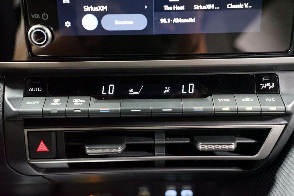 Thumbnail: 2026 Toyota Camry - 21