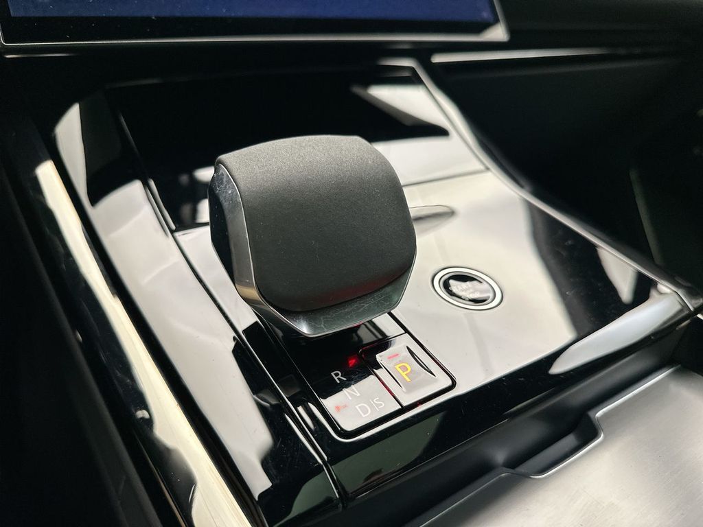 Thumbnail: 2024 Land Rover Range Rover Sport - 12