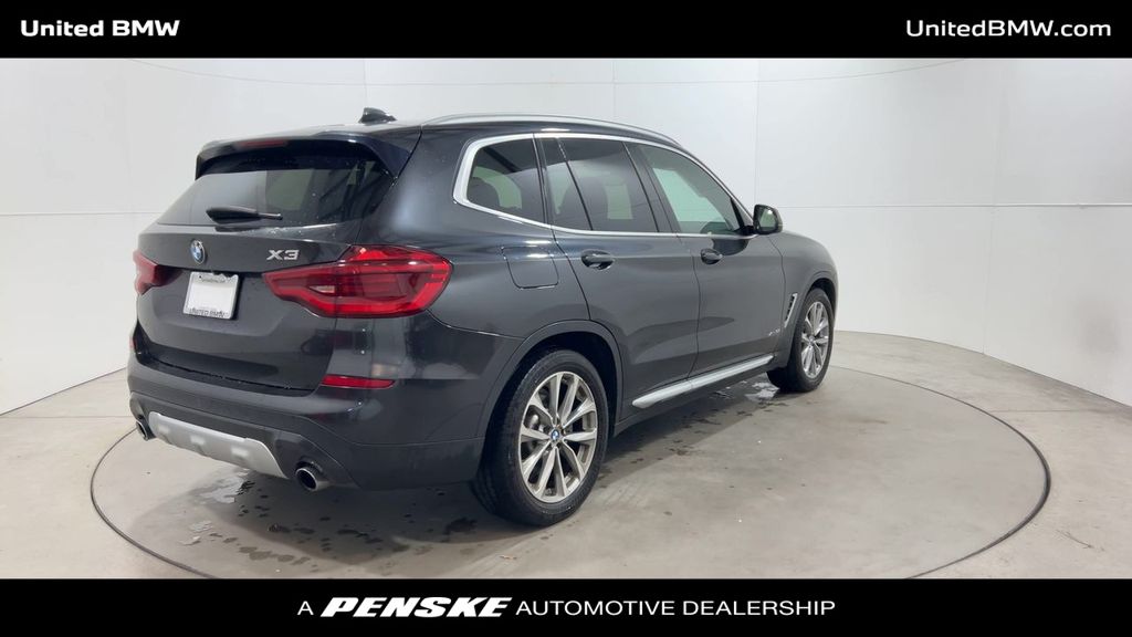 2018 BMW X3 xDrive30i 8