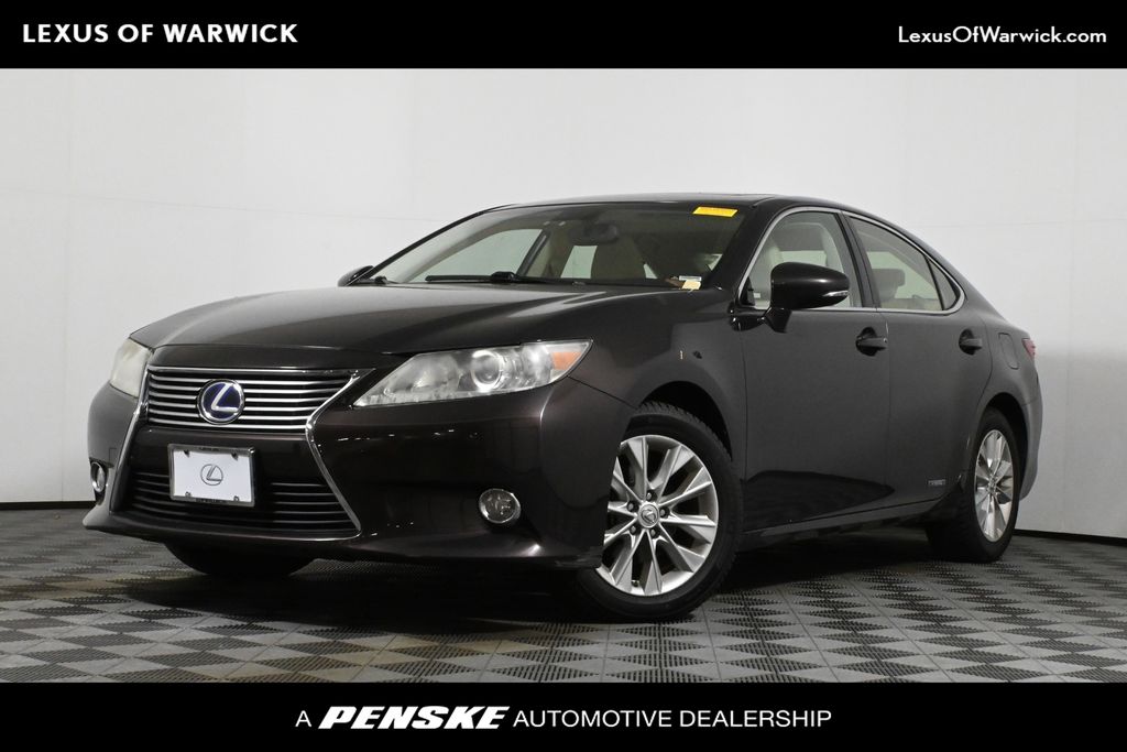 2013 Lexus ES Hybrid 300h -
                  Warwick, RI