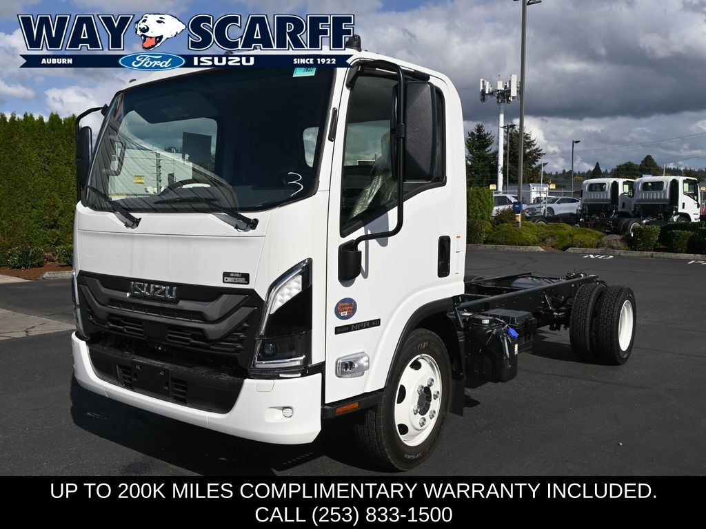 2025 Isuzu NPR XD 