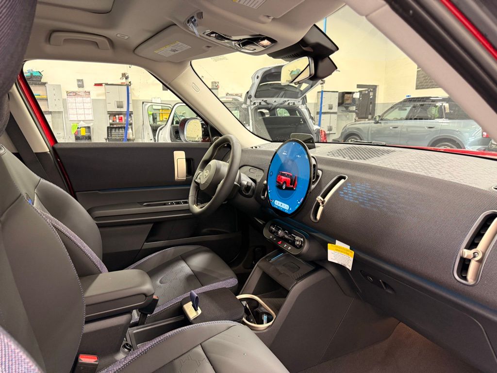 Thumbnail: 2025 MINI Cooper Countryman - 28