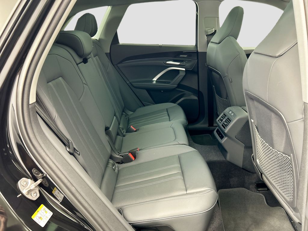 Thumbnail: 2025 Audi Q5 - 21