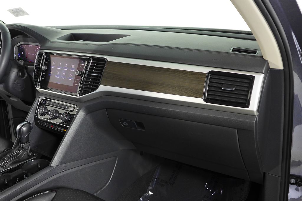 Thumbnail: 2022 Volkswagen Atlas - 14