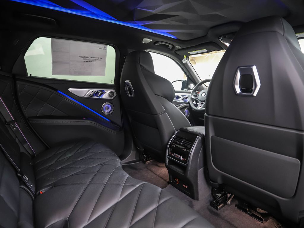 Thumbnail: 2026 BMW XM - 30