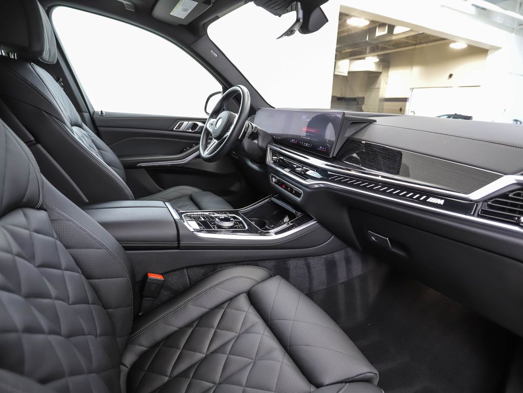 Thumbnail: 2025 BMW X5 - 30