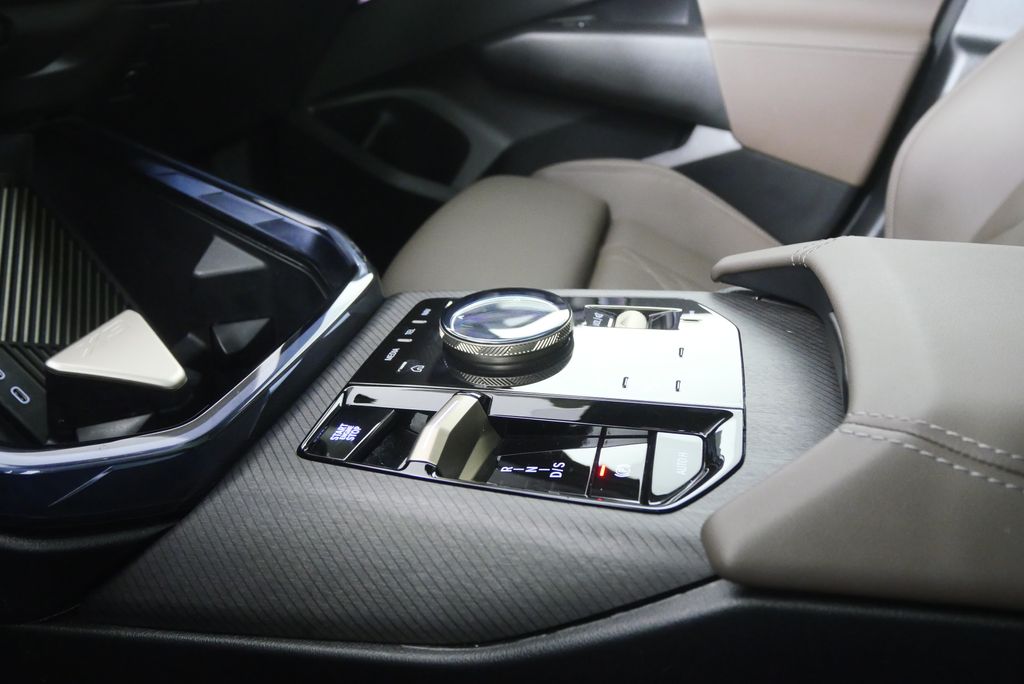 Thumbnail: 2025 BMW X3 - 22