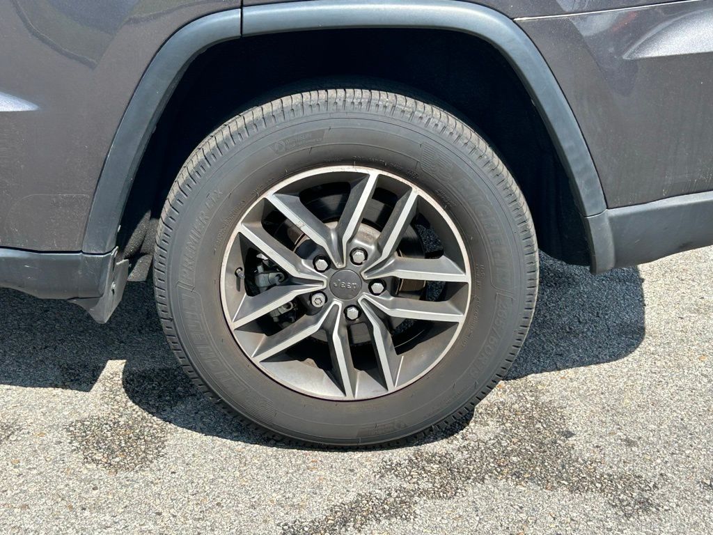 Thumbnail: 2021 Jeep Grand Cherokee - 9