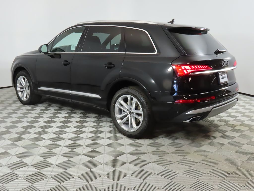 2025 Audi Q7  3