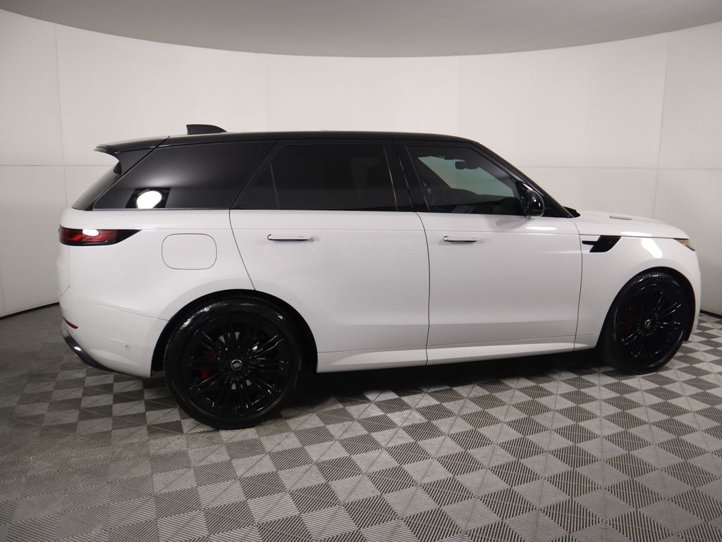 Thumbnail: 2024 Land Rover Range Rover Sport - 4