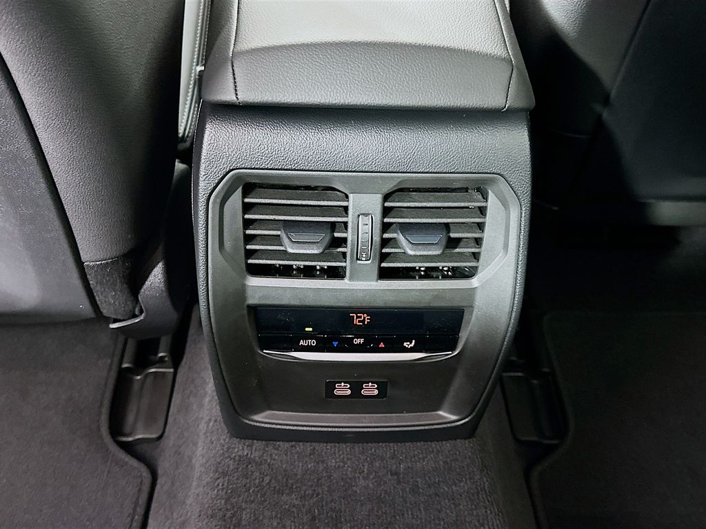 Thumbnail: 2026 BMW i4 - 18