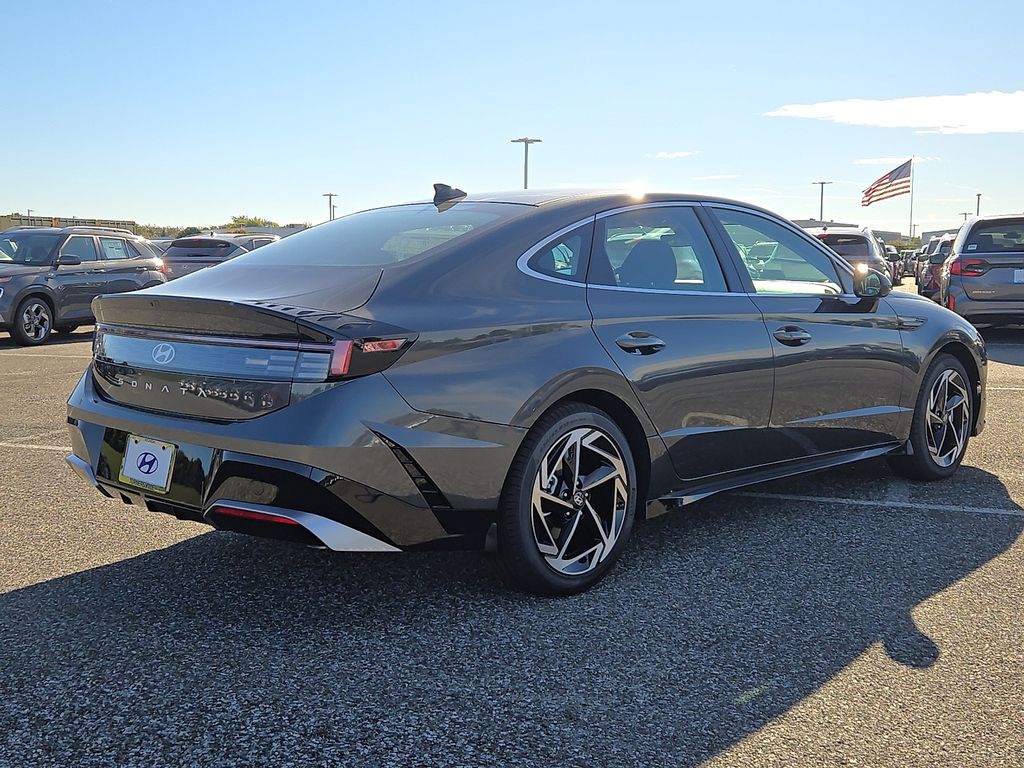 Thumbnail: 2026 Hyundai Sonata - 3