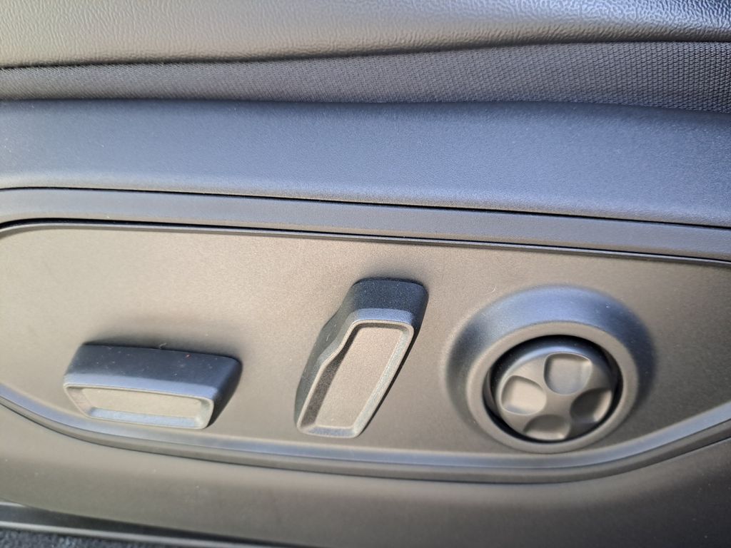 New Car 2025 Jeep Grand Cherokee  Laredo For Sale Under $40,000 In Austin, Texas