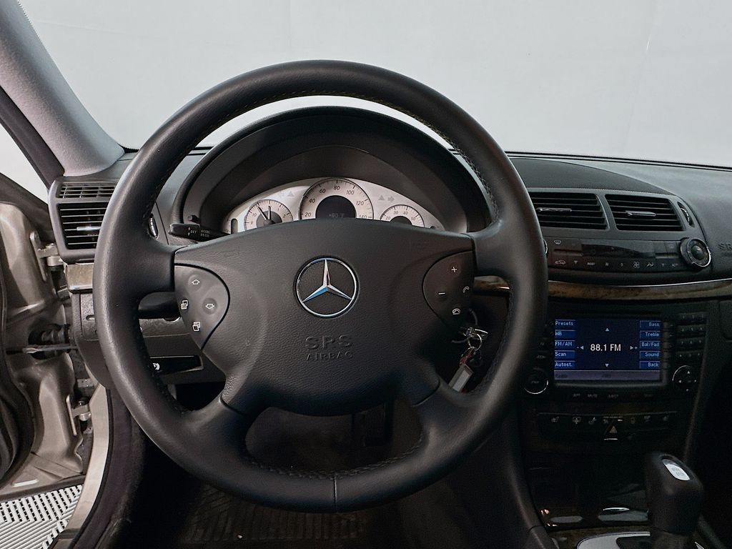 Thumbnail: 2005 Mercedes-Benz E-Class - 11