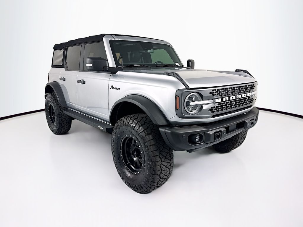 Thumbnail: 2022 Ford Bronco - 3