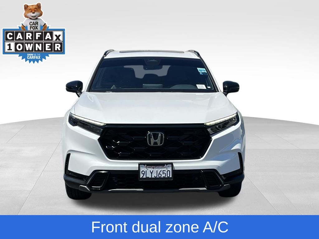 View vehicle photo 4