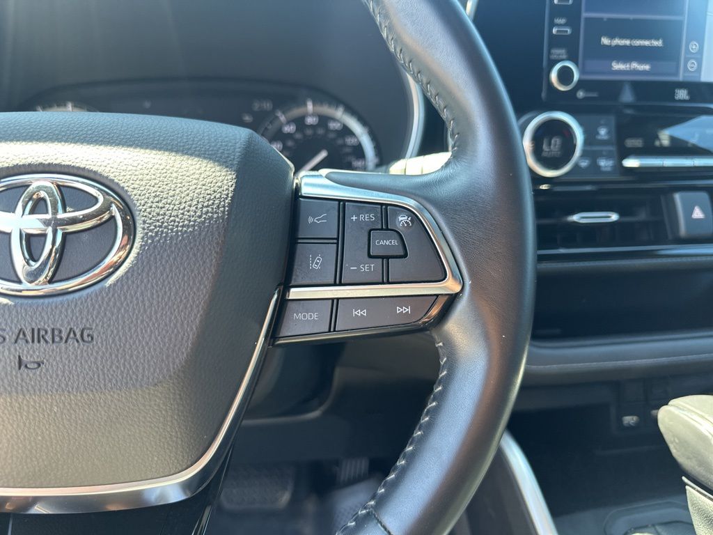 Used Car 2021 Toyota Highlander  Xse For Sale Under $40,000 In Austin, Texas