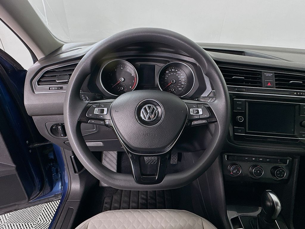 Thumbnail: 2018 Volkswagen Tiguan - 11