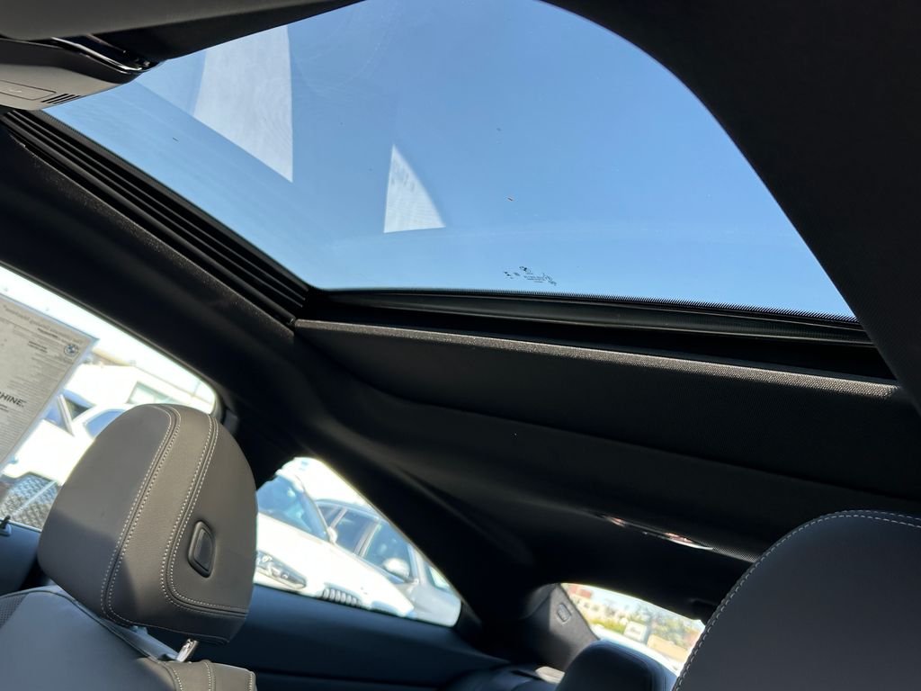 Thumbnail: 2026 BMW 4 Series - 16