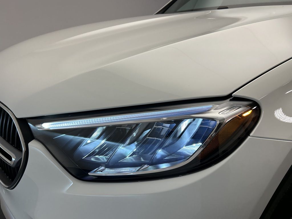 Thumbnail: 2026 Mercedes-Benz GLC - 9