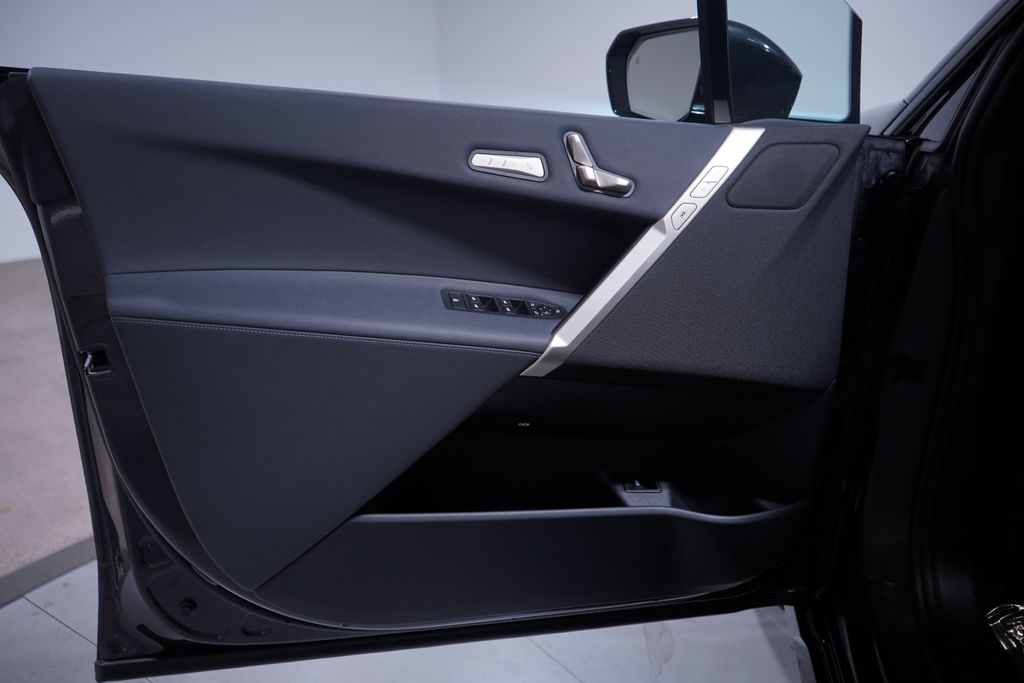 Thumbnail: 2023 BMW iX - 16