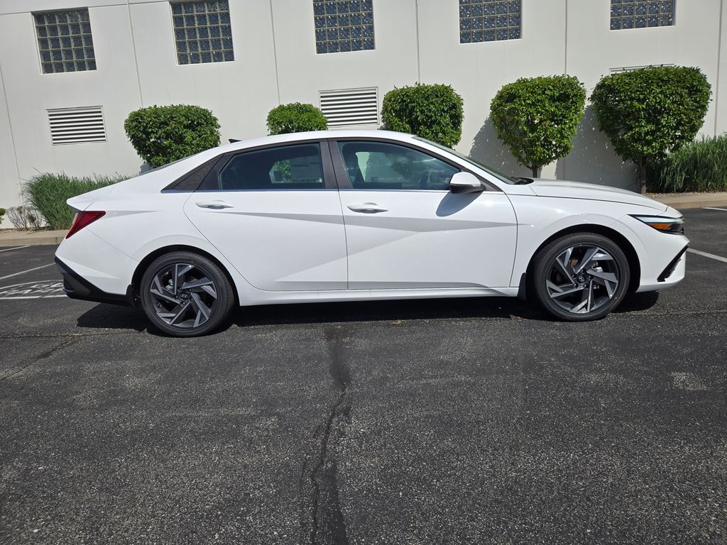 Thumbnail: 2025 Hyundai Elantra - 8