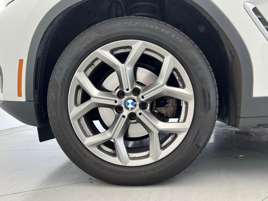 Thumbnail: 2023 BMW X4 - 23