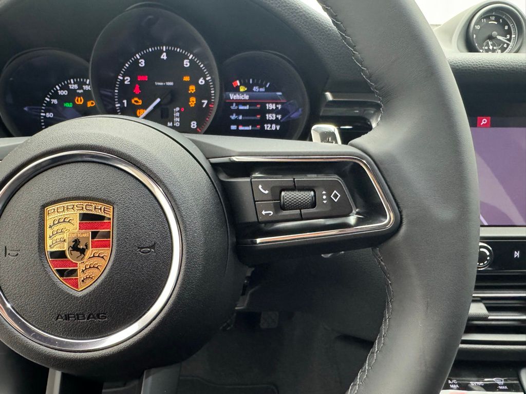Thumbnail: 2025 Porsche Macan - 30