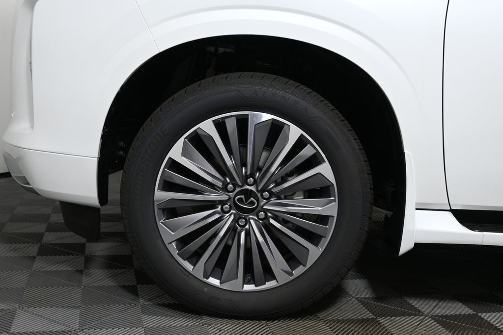 Thumbnail: 2026 INFINITI QX80 - 11