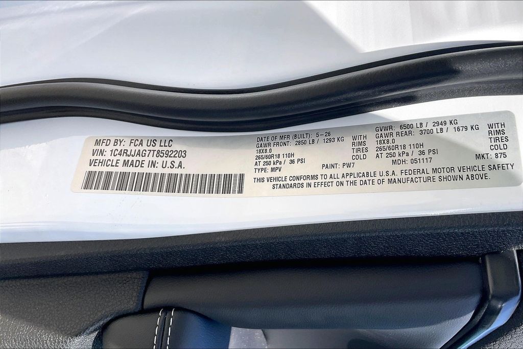 New 2026 Jeep Grand Cherokee L Laredo 4D Sport Utility
