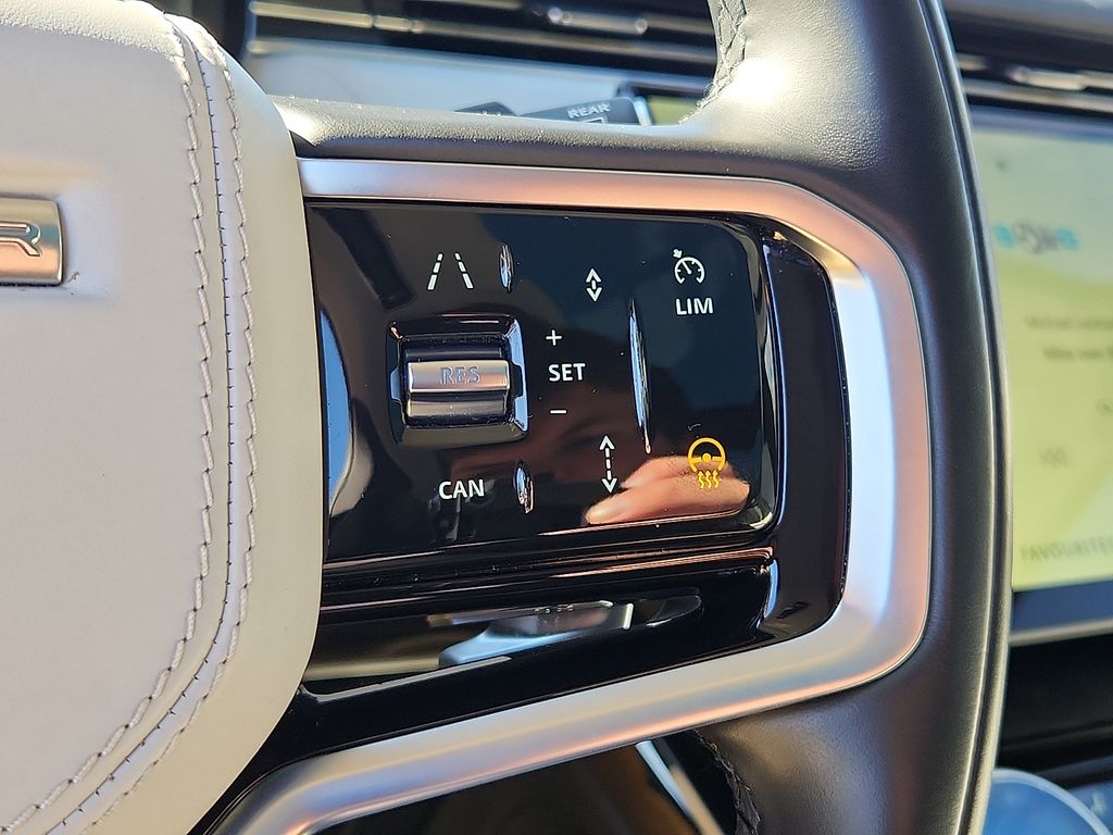 Thumbnail: 2023 Land Rover Range Rover Sport - 23