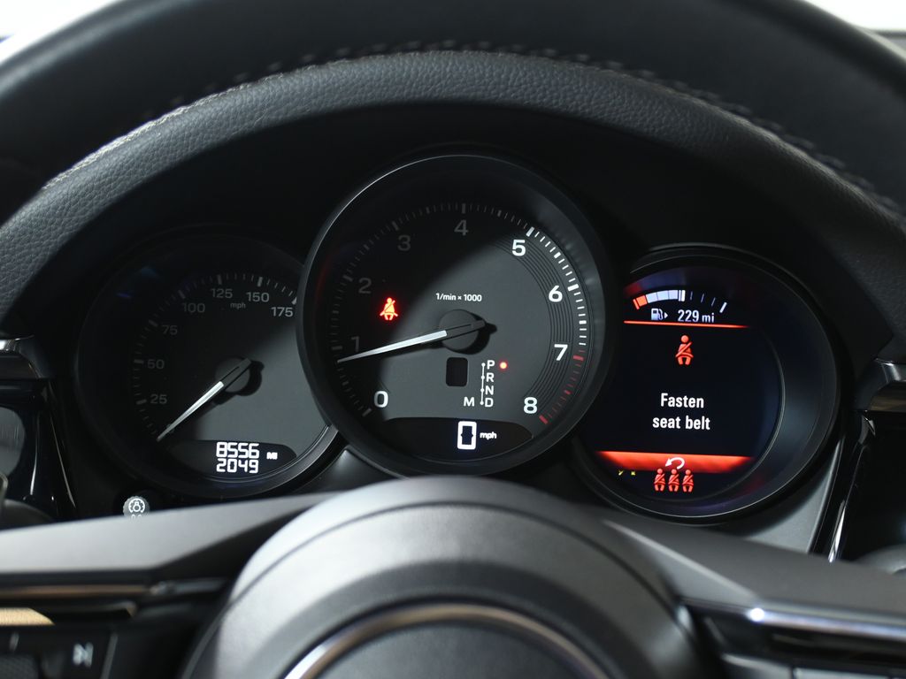 Thumbnail: 2025 Porsche Macan - 20