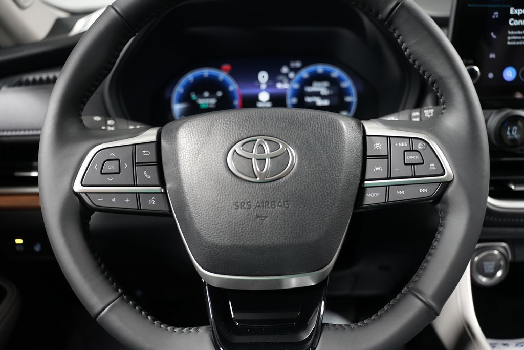 2025 Toyota Grand Highlander Limited 12